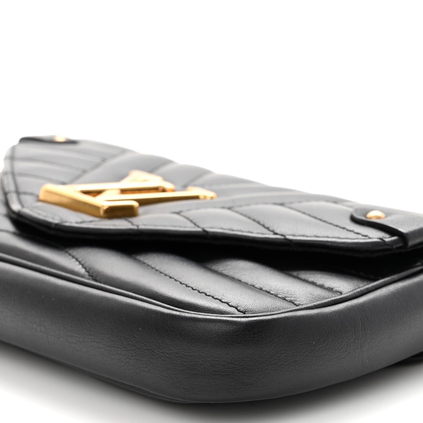 Calfskin New Wave Chain Pochette Black