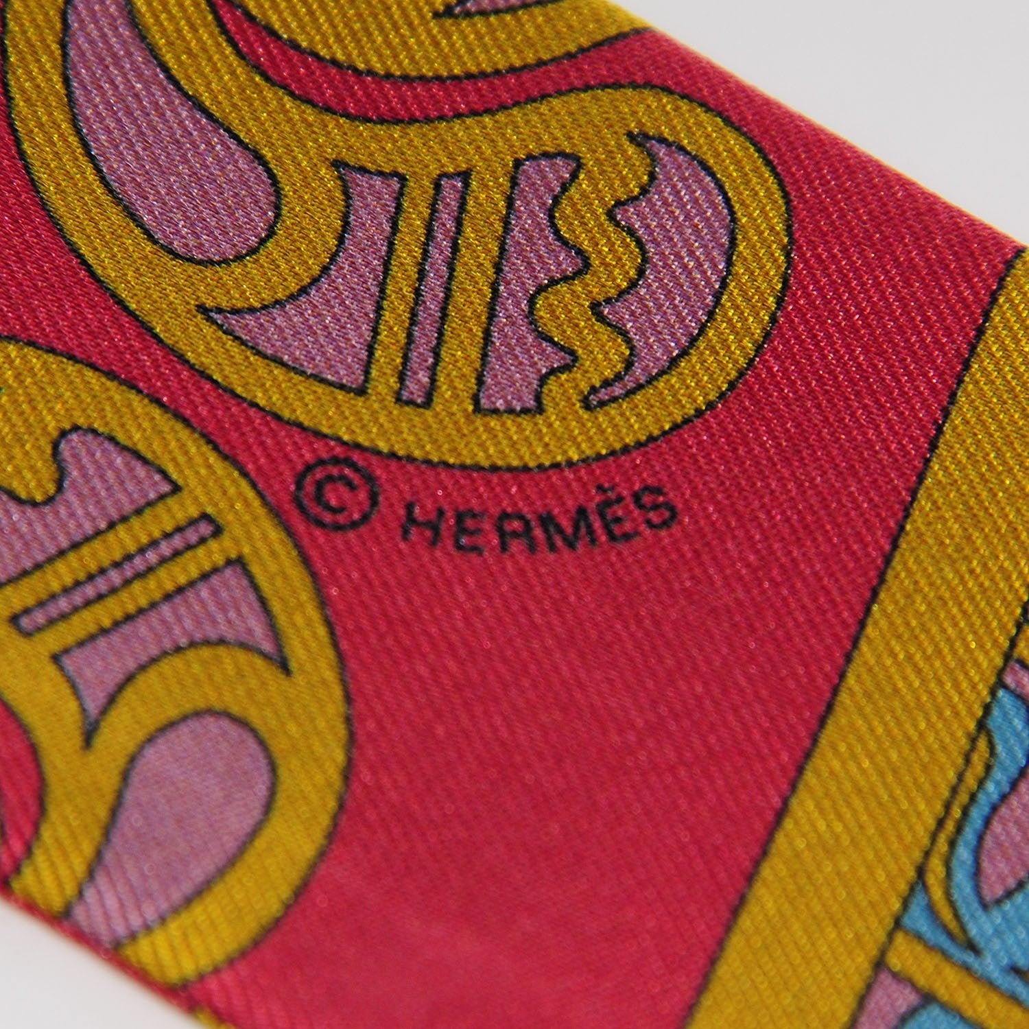 Hermes Silk Geometrie Cretoise Silk Twilly Vieux Rose Framboise Bleu 5 of 5