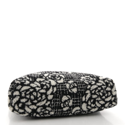 Chanel Cashmere Quilted Camellia Chanel 22 Black White 5 of 12