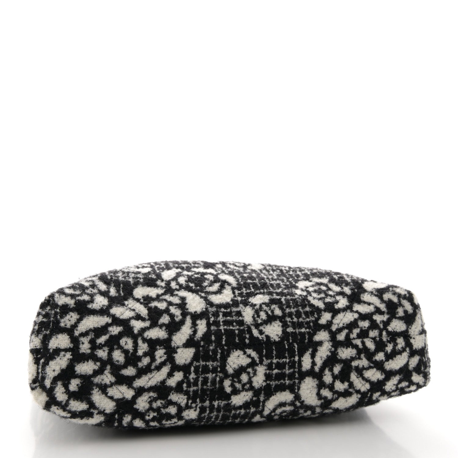 Chanel Cashmere Quilted Camellia Chanel 22 Black White 5 of 13