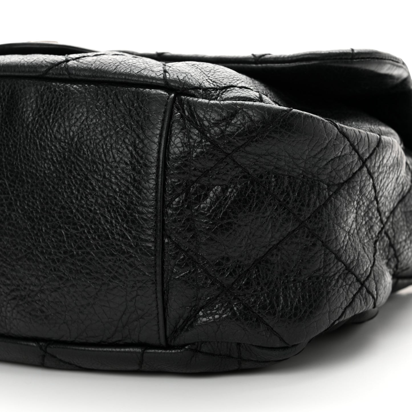 Glazed Calfskin Stitched XL On The Road Flap Black