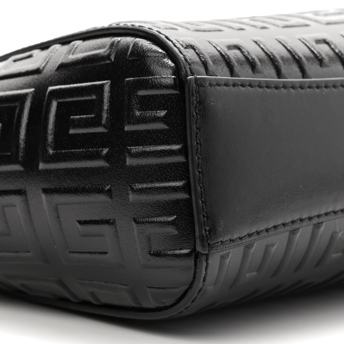 Calfskin Logo Embossed XS Antigona 4G Black