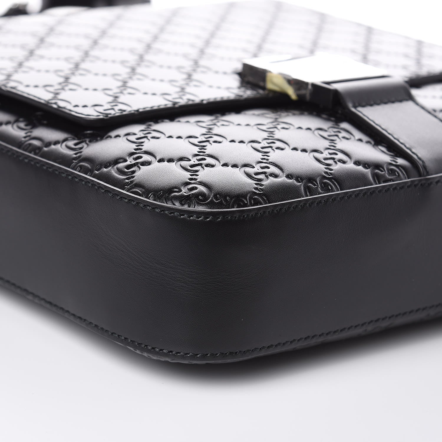 Gucci Guccissima Signature Single Buckle Flap Messenger Bag Black 8 of 10