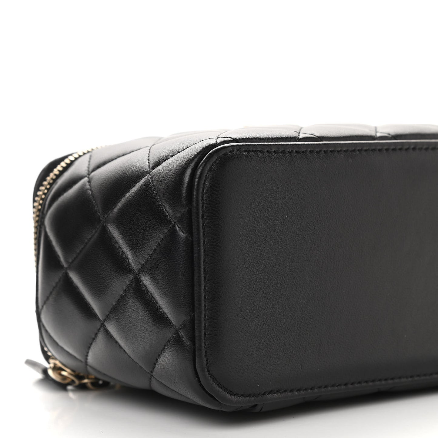 Lambskin Quilted Small Top Handle Vanity Case With Chain Black