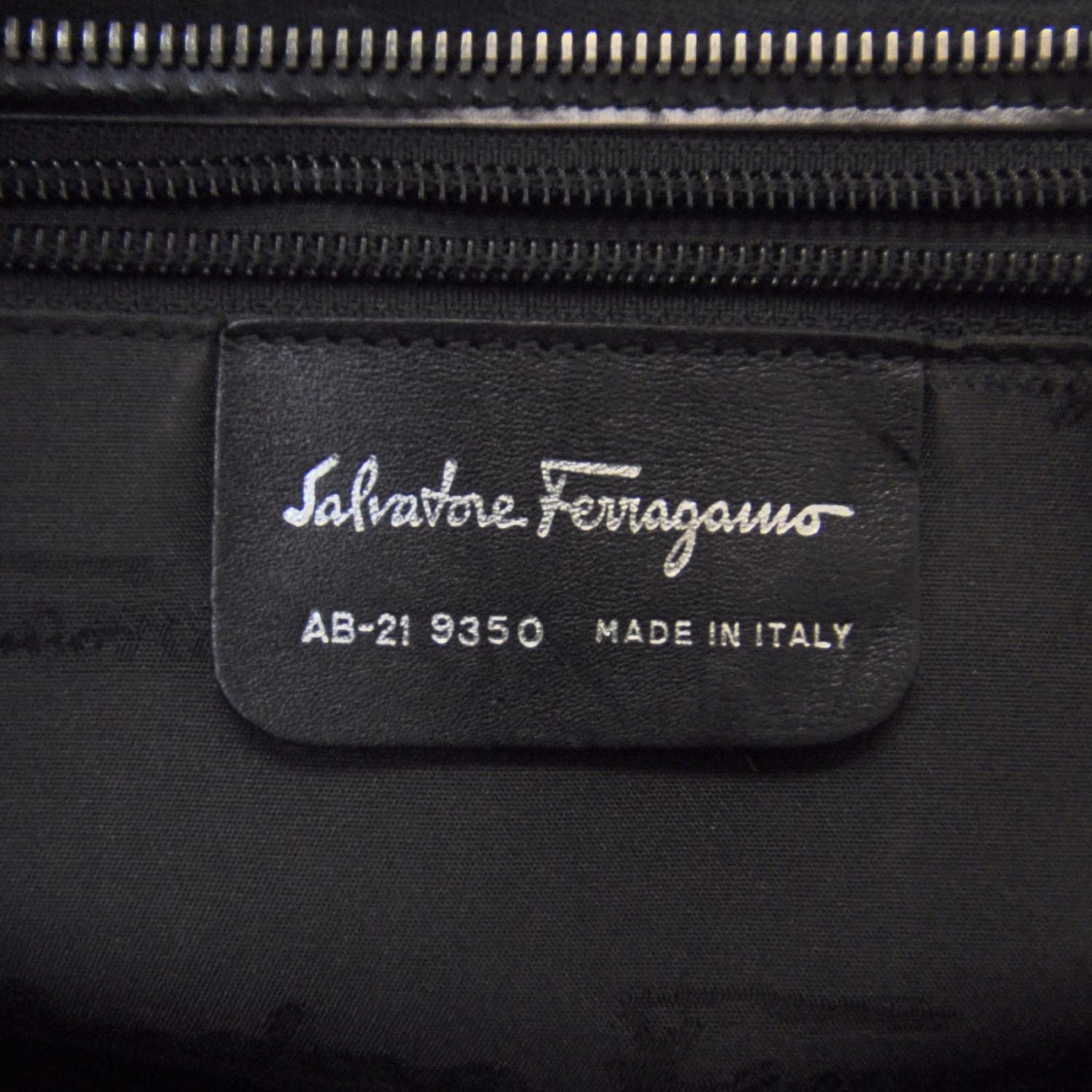FASHIONPHILE SALVATOREFERRAGAMOLeatherGanciniBuckleToteBlack 8 of 8