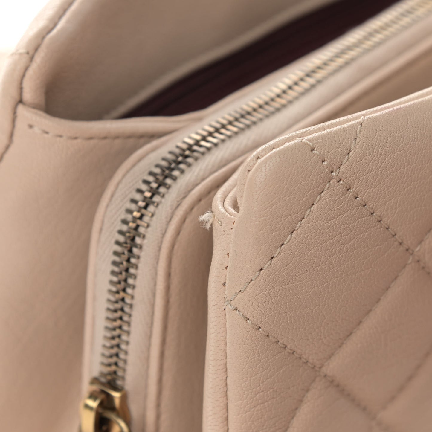 Shiny Sheepskin Quilted Small Trapezio Flap Beige
