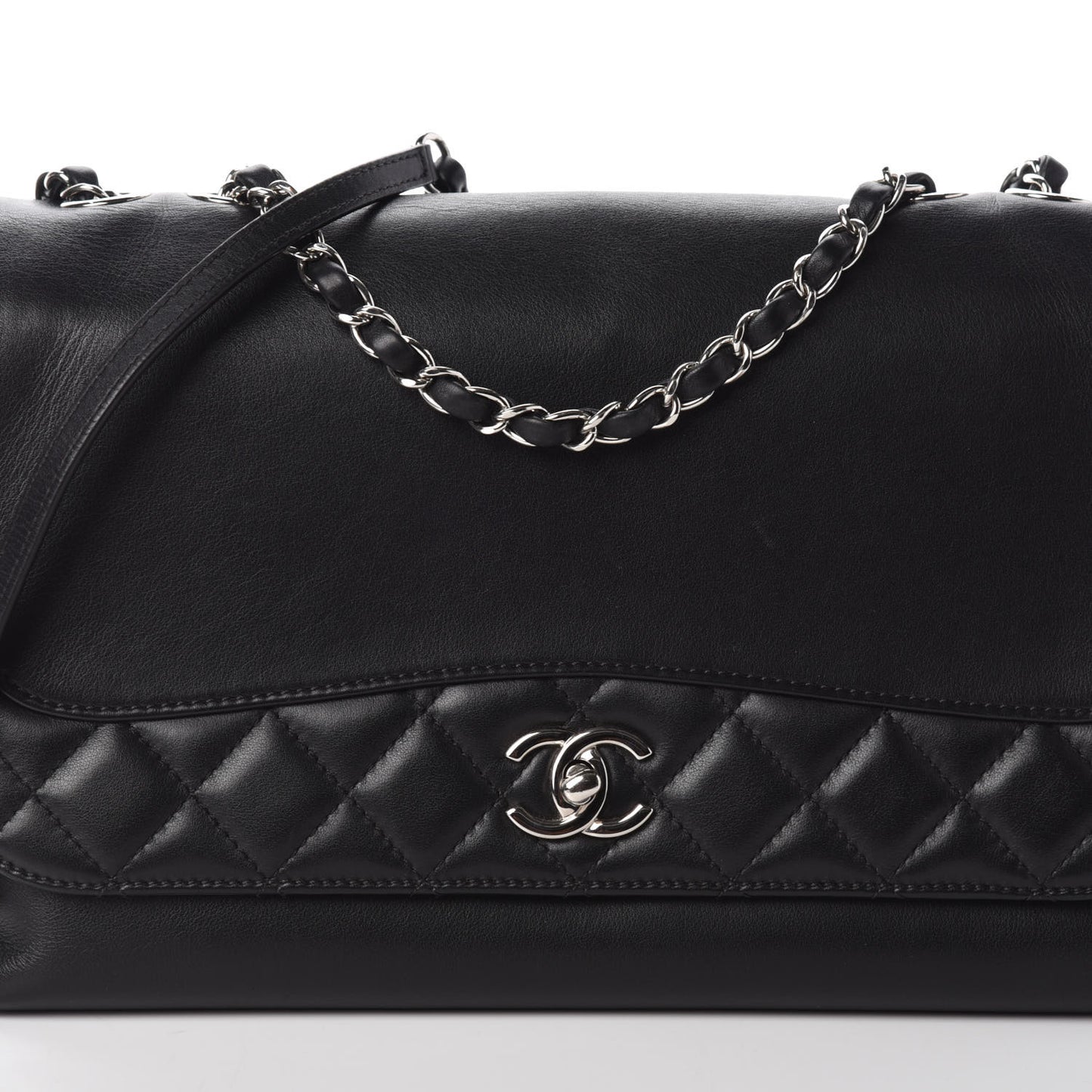 Calfskin Jumbo Tramezzo Flap Black