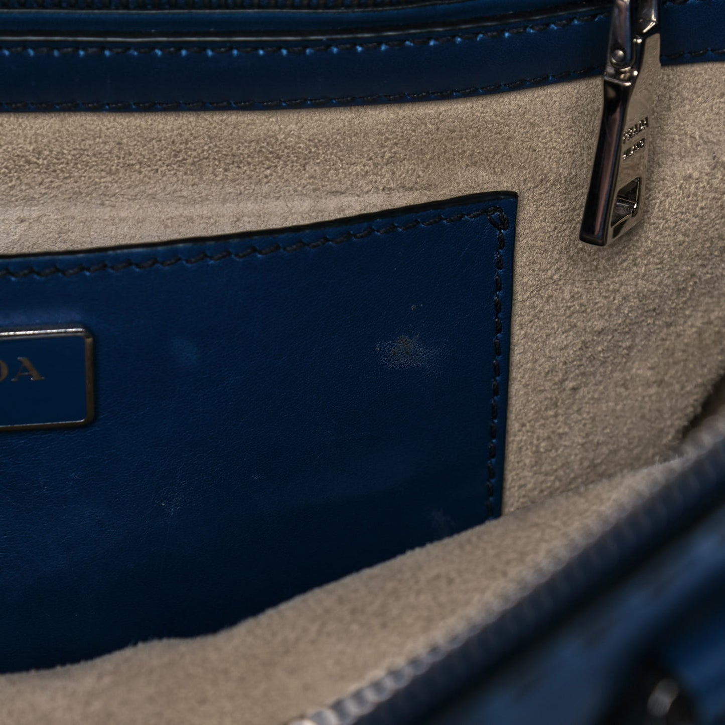 City Calf Hand Stitched Medium Galleria Double Zip Tote Bleuette