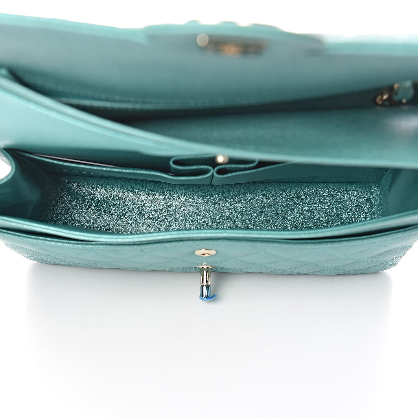 Iridescent Caviar Quilted Medium Double Flap Green