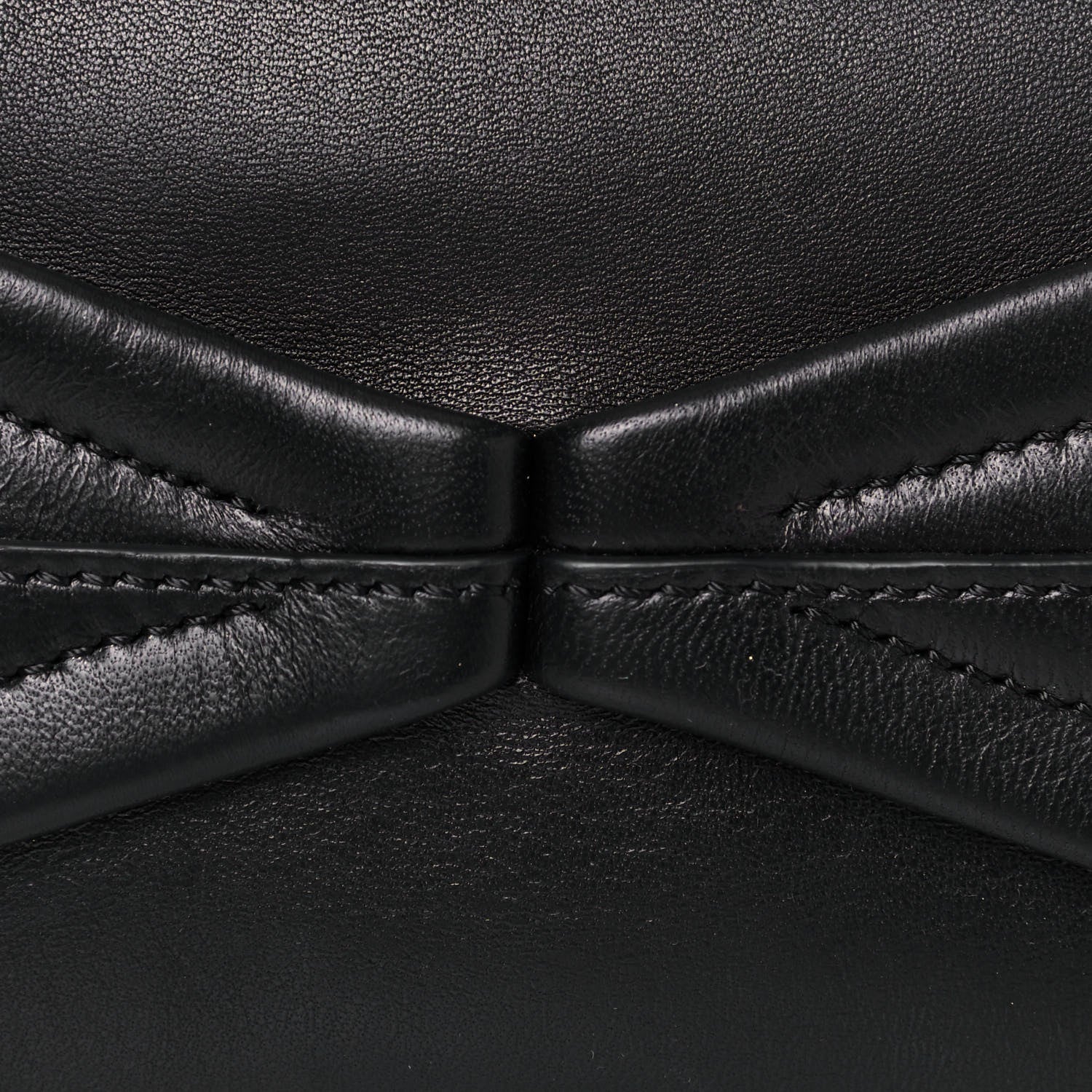 Alexander McQueen Nappa Skull Four Ring Clutch Black 15 of 16