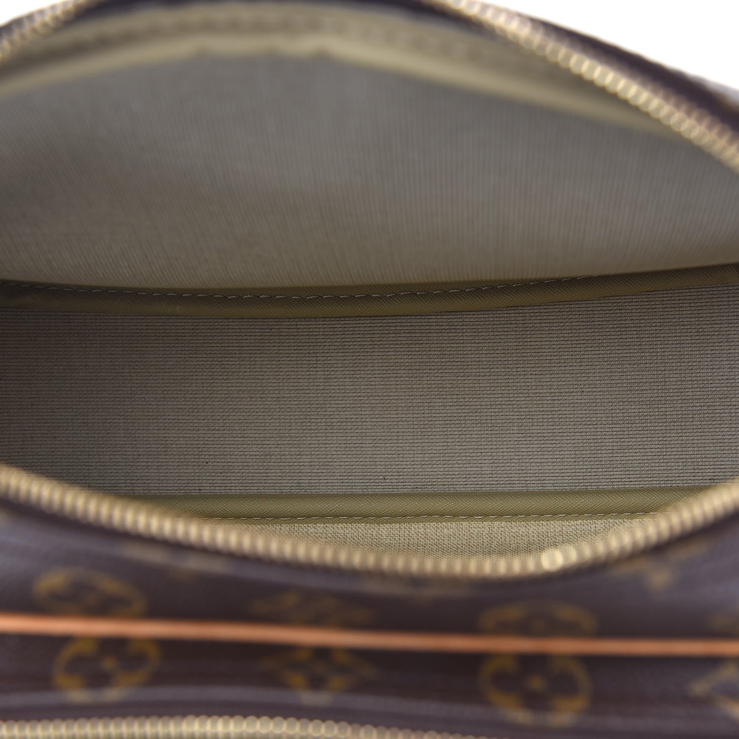 Louis Vuitton Monogram Reporter PM 6 of 14