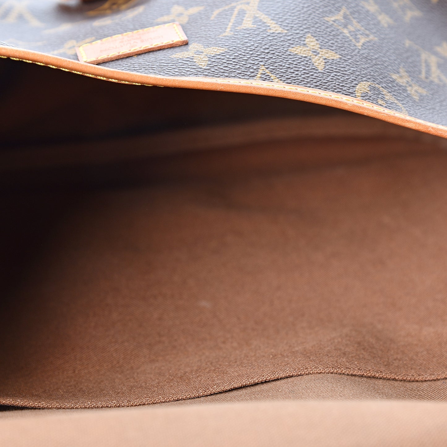 Monogram Saumur 35