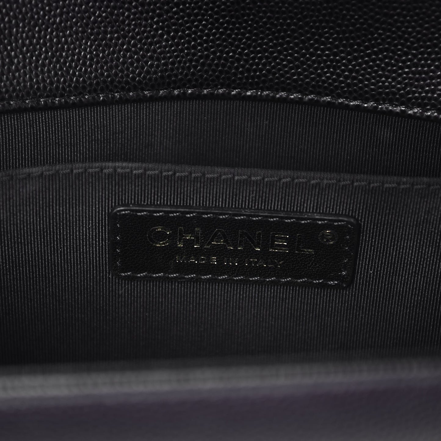 Caviar Quilted Medium Boy Flap Black