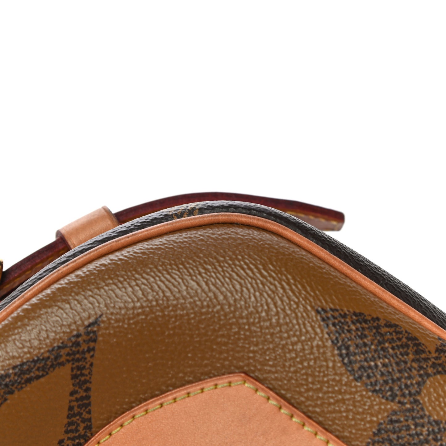 Reverse Monogram Giant Boite Chapeau Souple