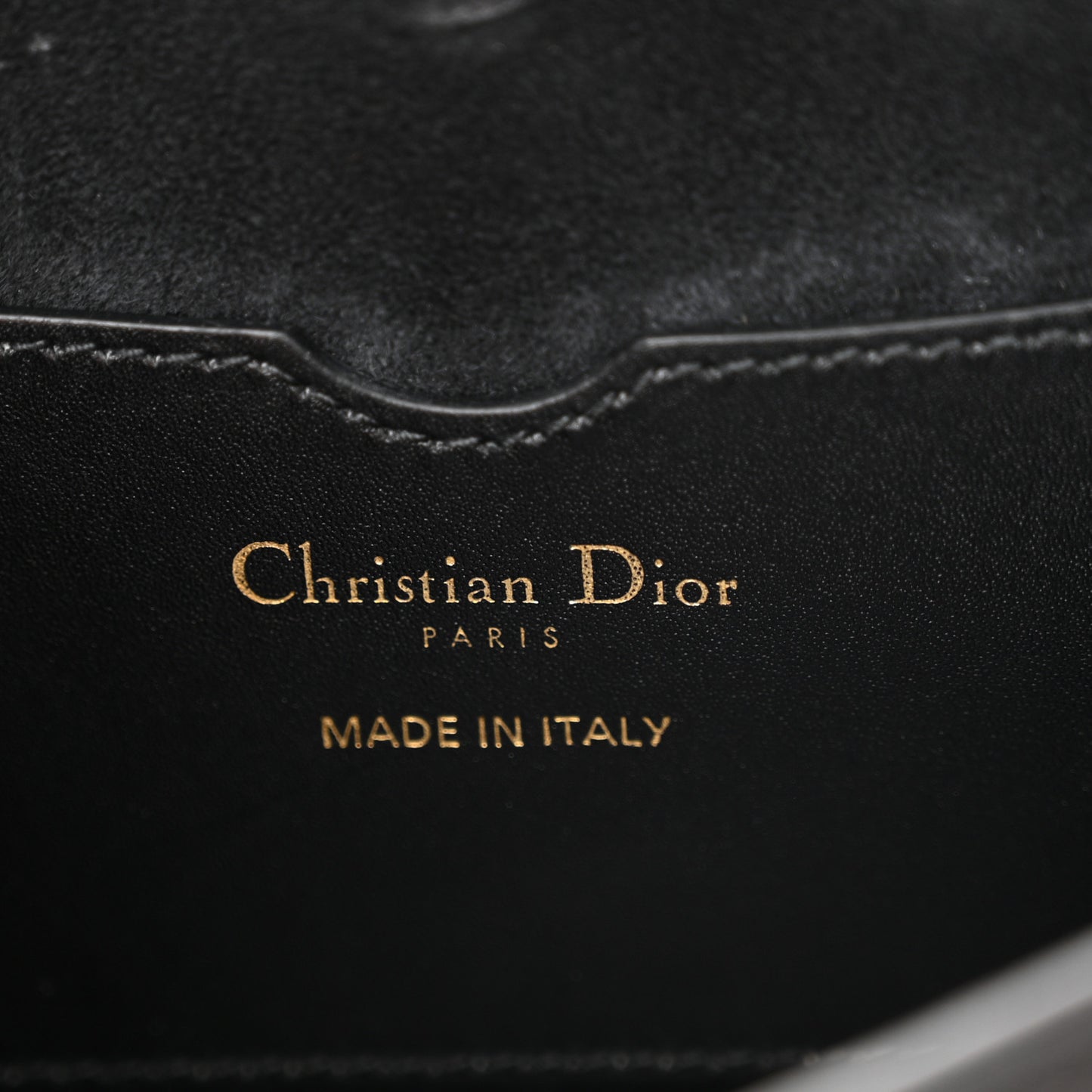 Box Calfskin Medium Bobby Flap Black