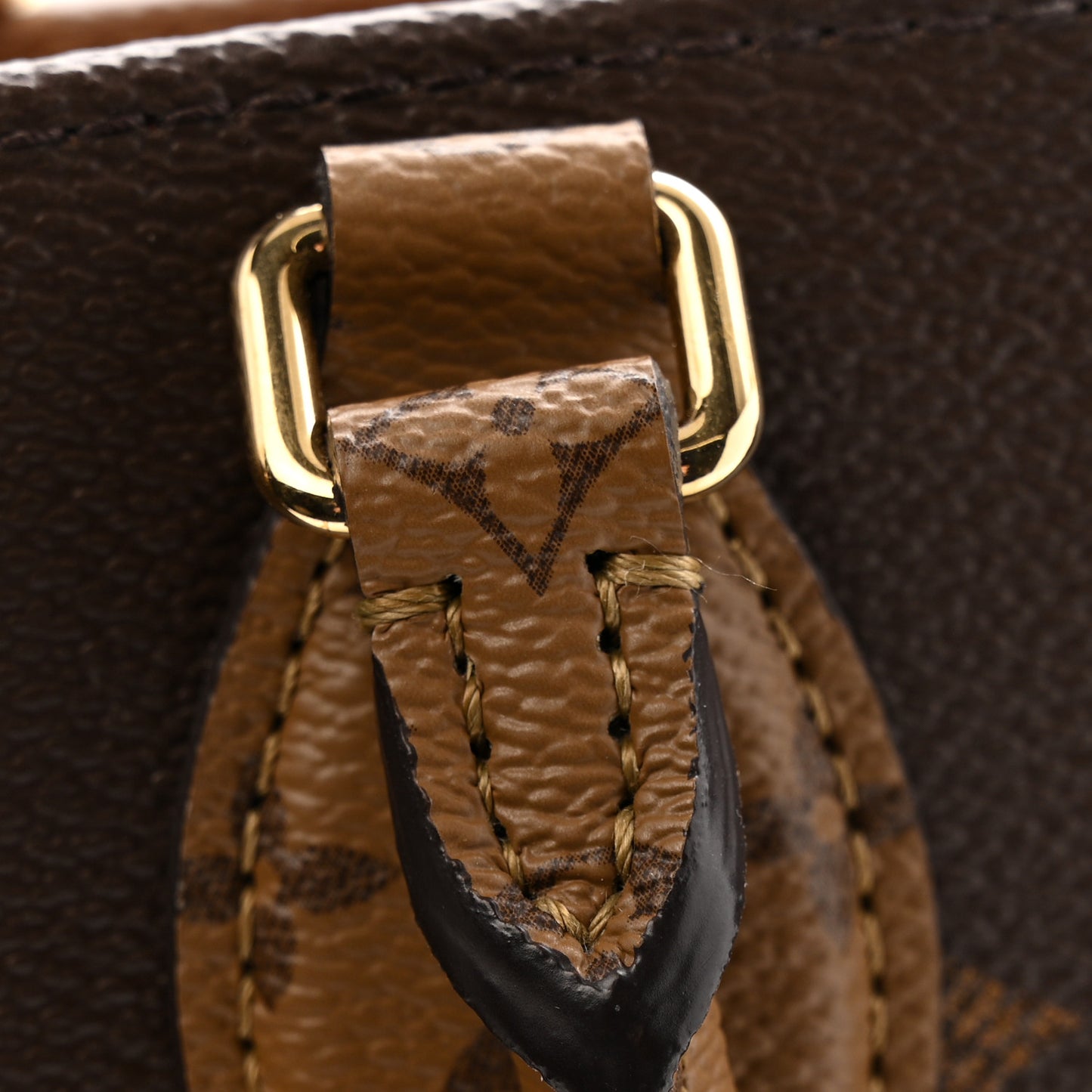 Reverse Monogram Giant Onthego PM