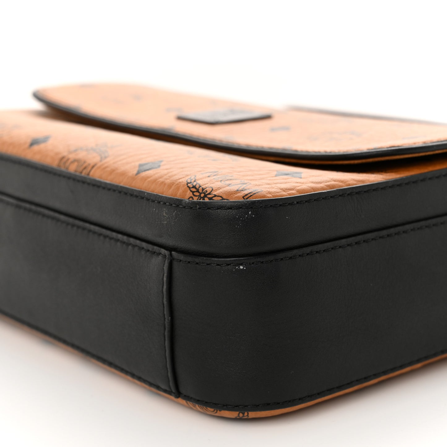 Visetos Monogram Medium Aren Crossbody Cognac