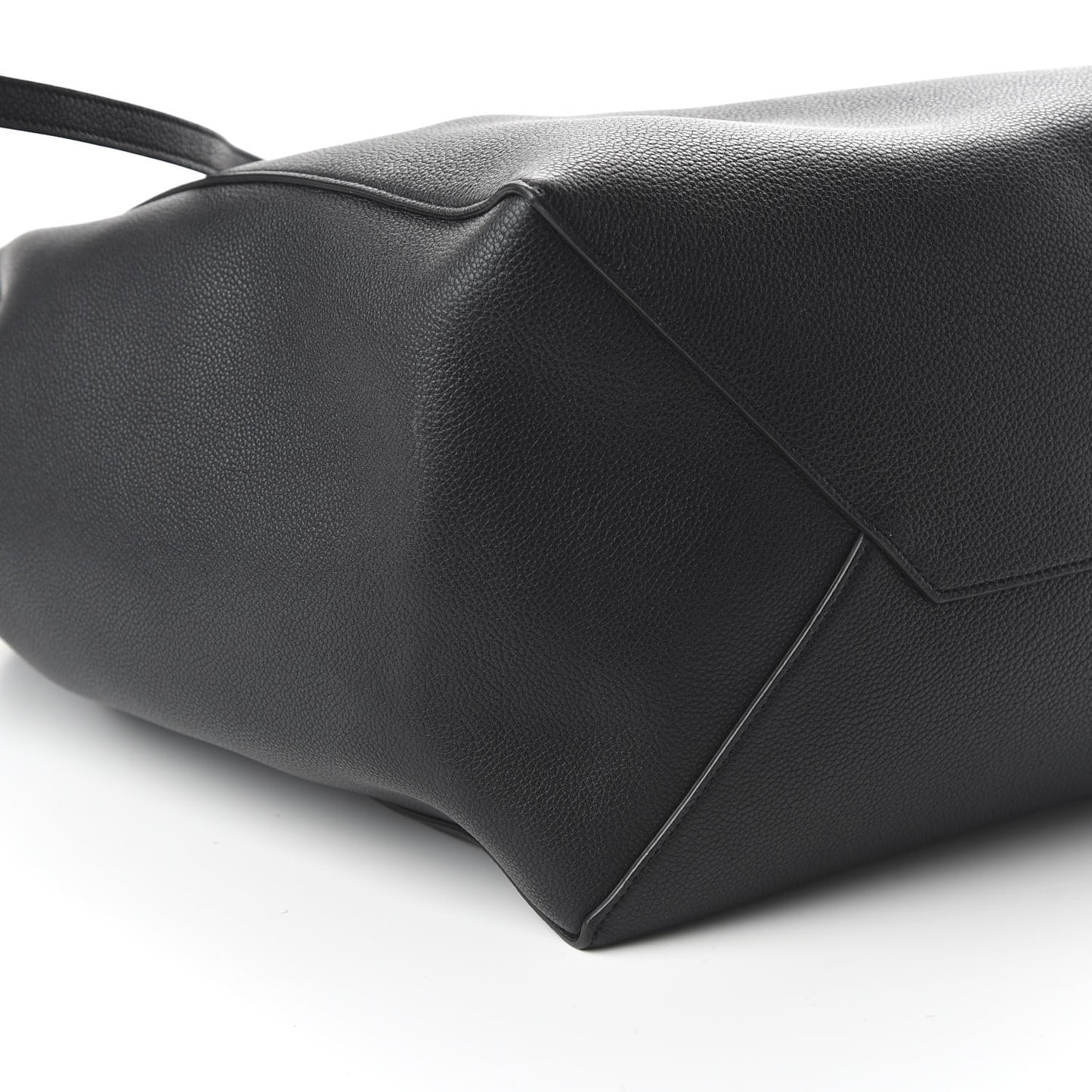 Soft Grained Calfskin Medium Belt Cabas Phantom Black