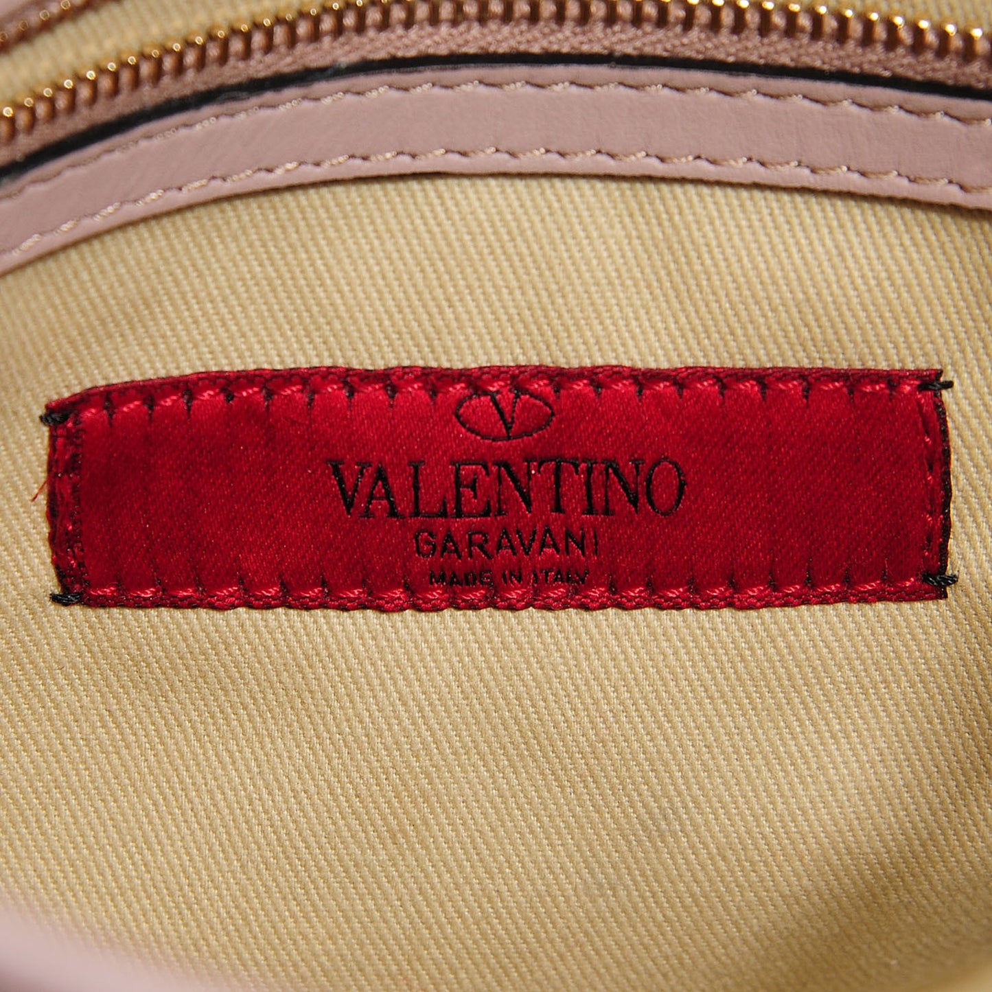 Vitello Rockstud Shopper Tote Poudre