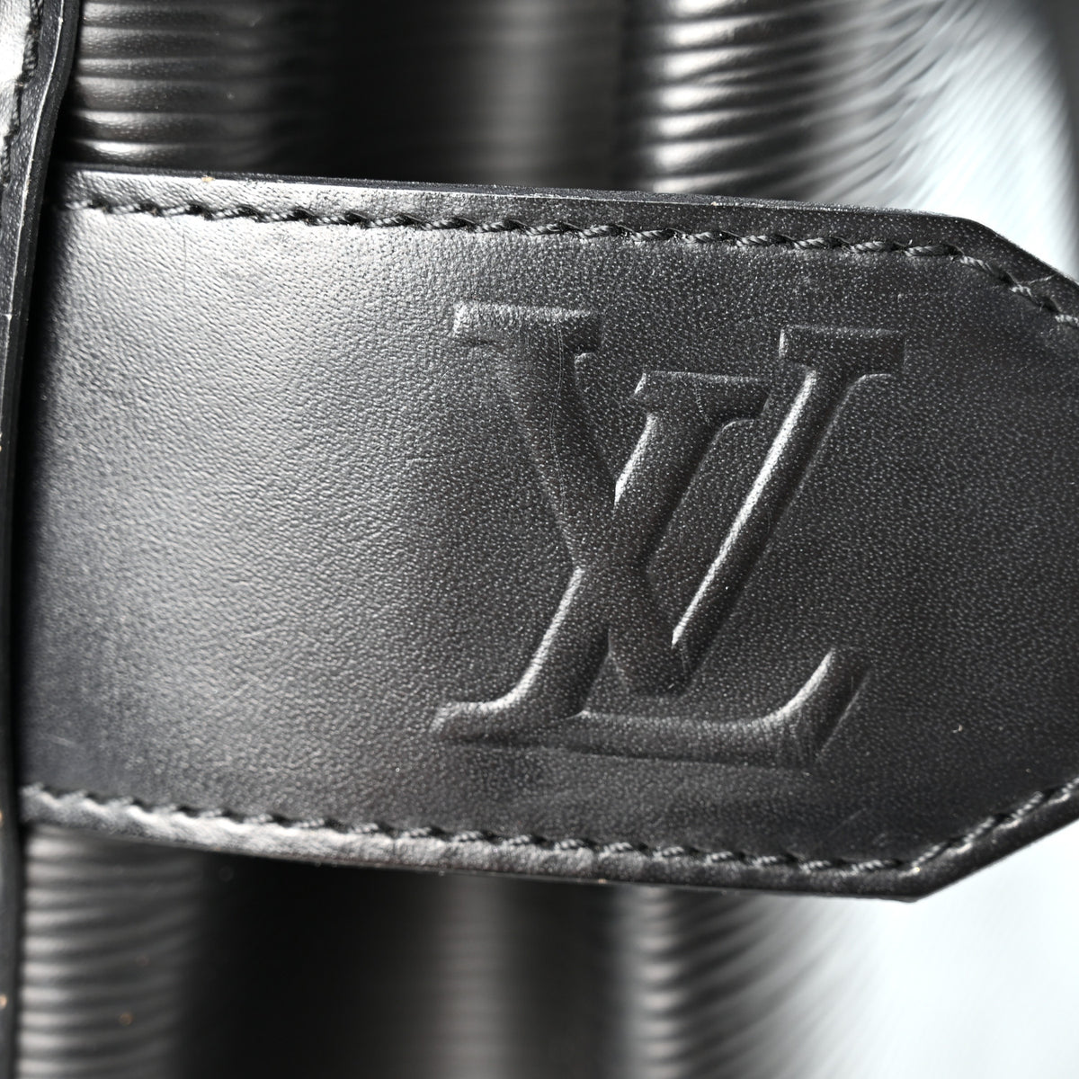 Louis Vuitton Epi Sac D'epaule Black 6 of 9