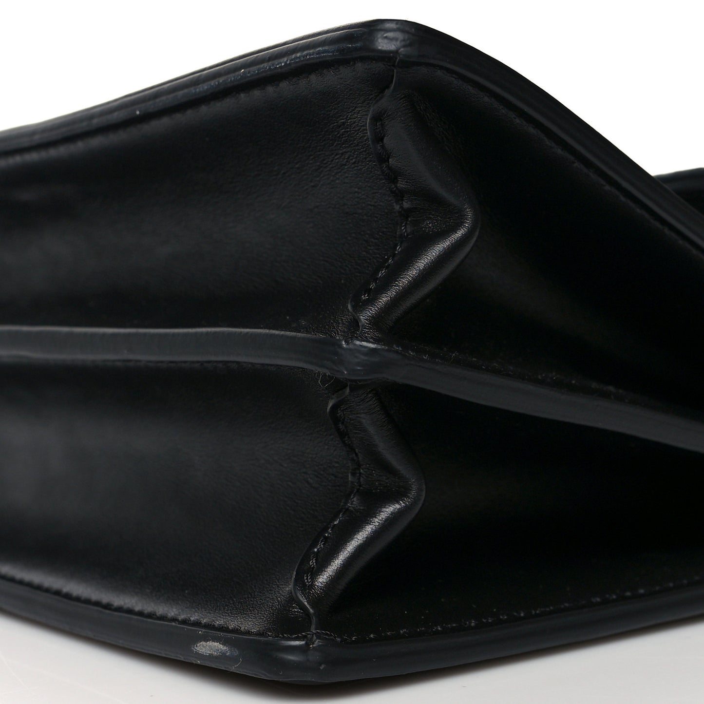 Epi Dauphine MM Black