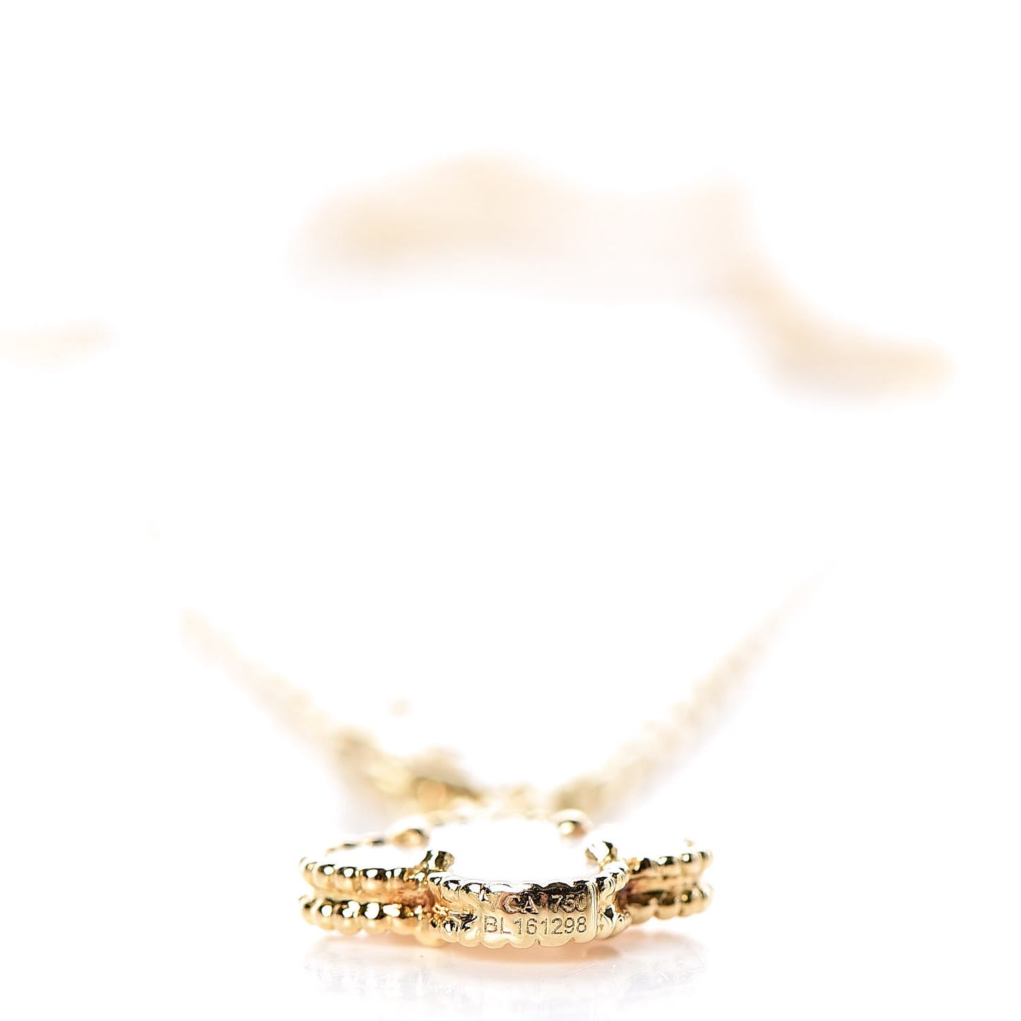 18K Yellow Gold Mother of Pearl Onyx 6 Motifs Magic Alhambra Necklace