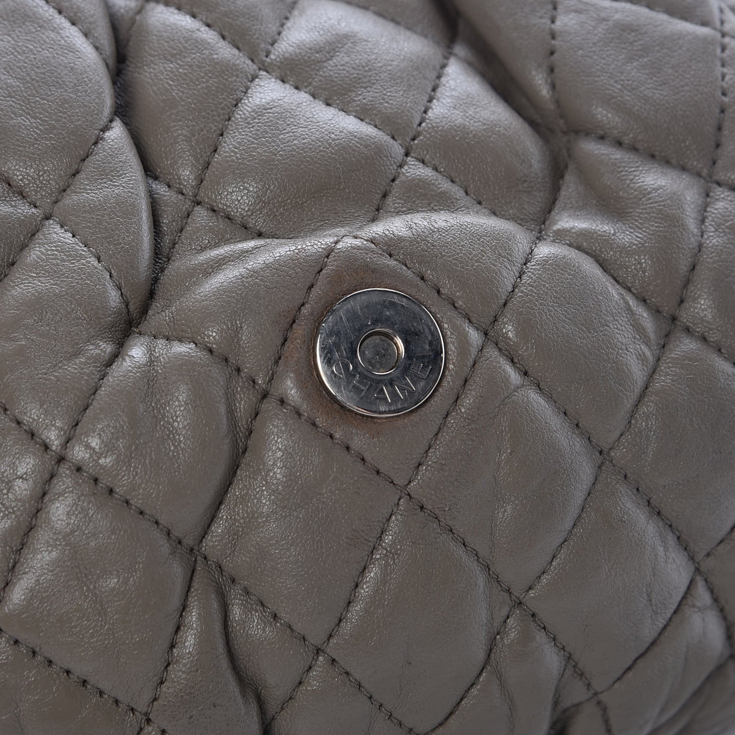 Washed Lambskin Quilted Large Chain Around Messenger Taupe