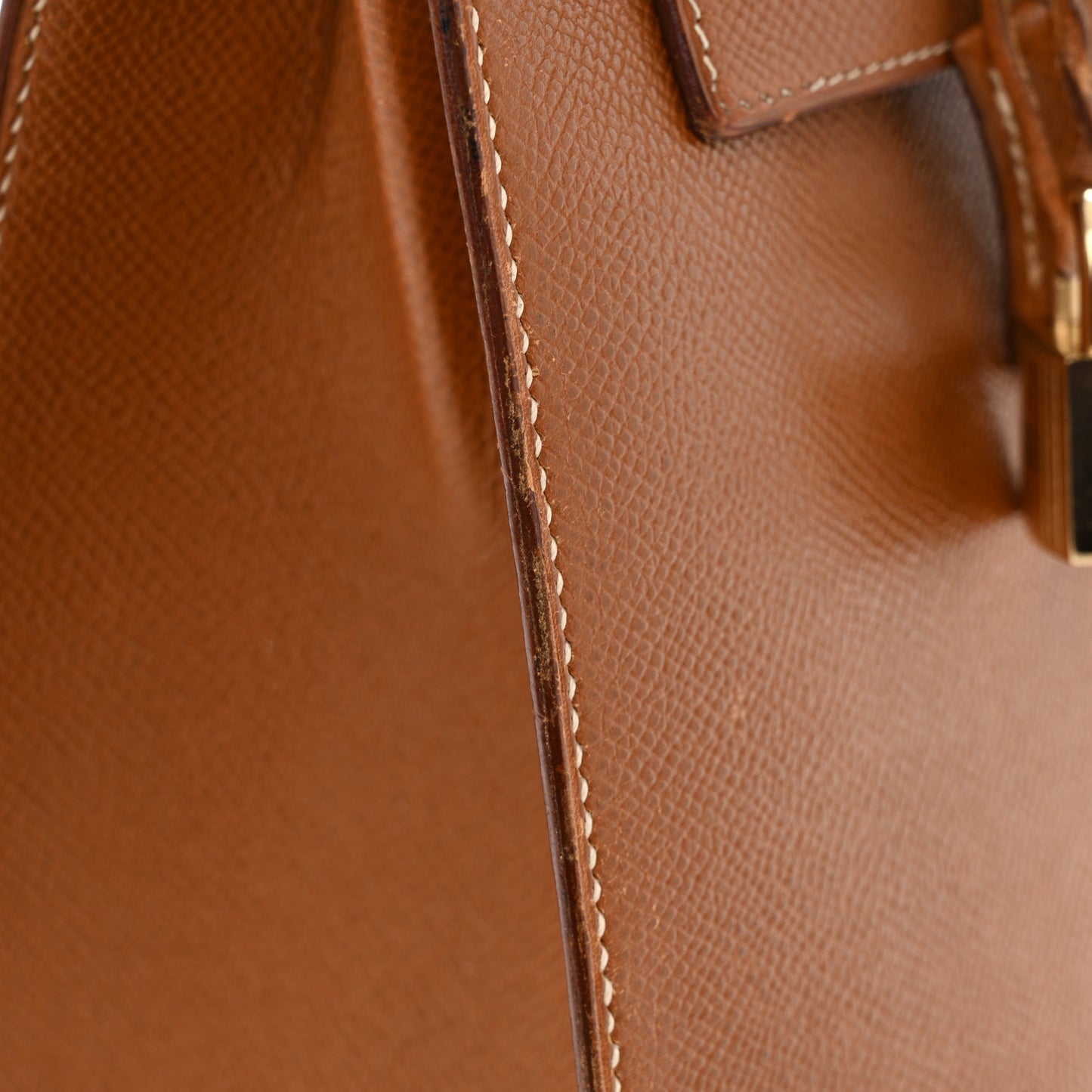 Courchevel Kelly Sellier 32 Gold