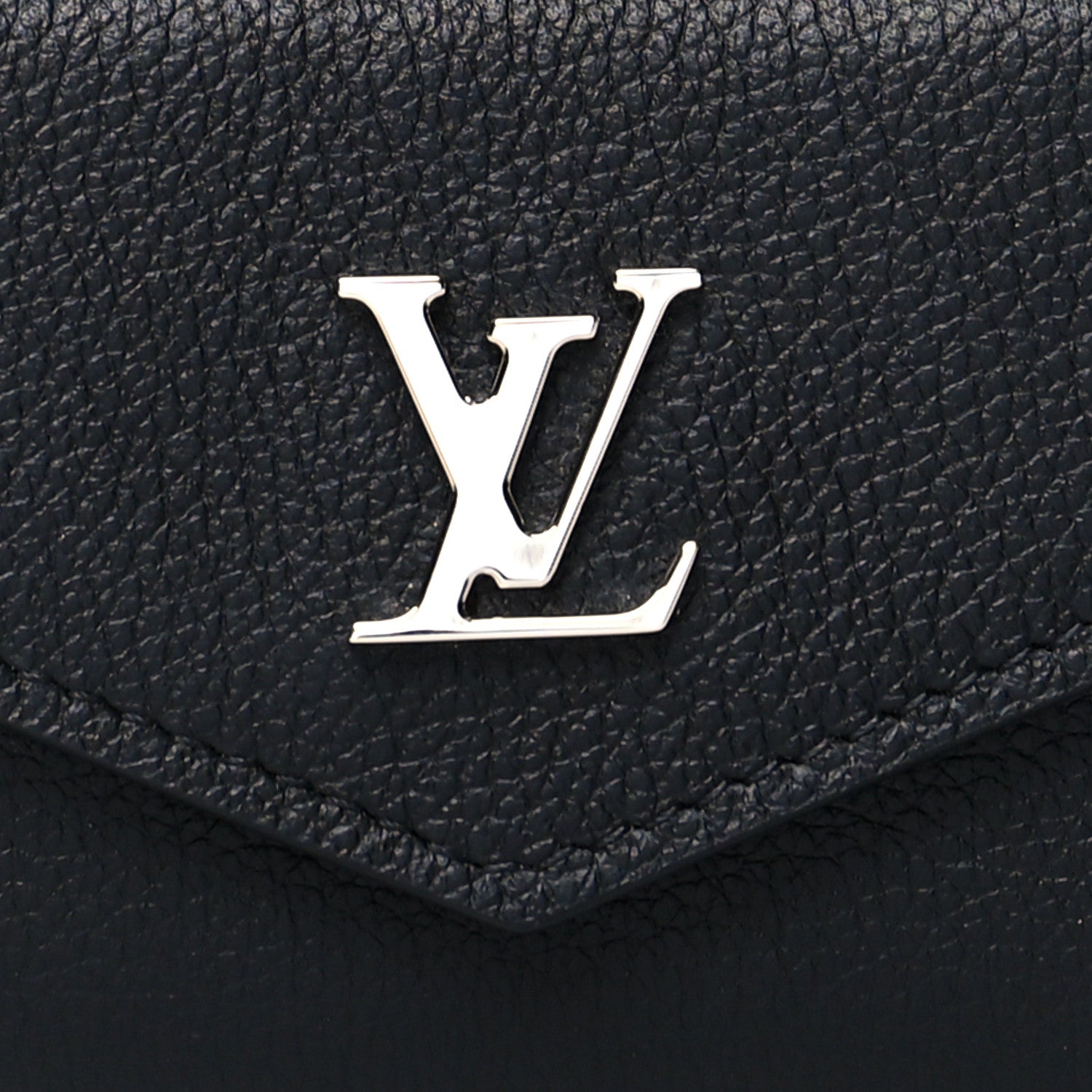 Louis Vuitton Soft Calfskin My Lockme Compact Wallet Black 8 of 9