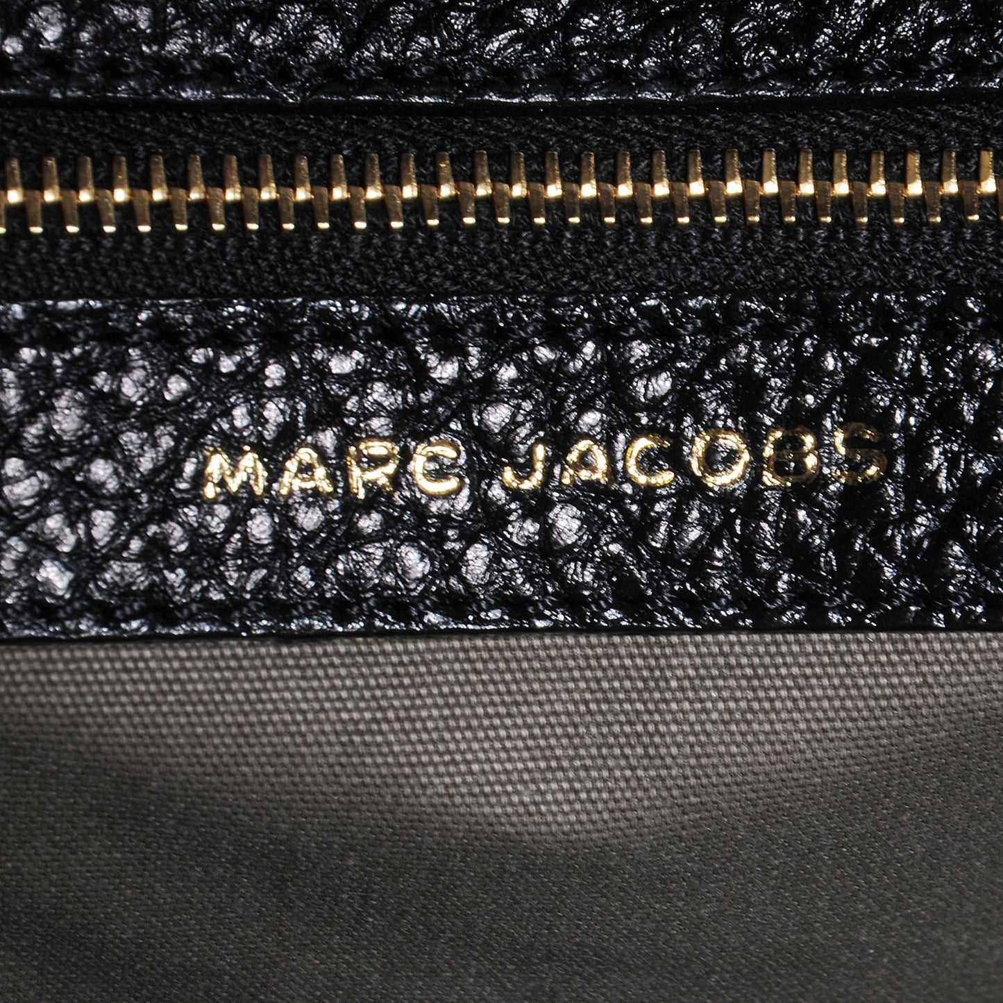 Quilted Pebbled Leather Tortoise Chain Little Stam Black