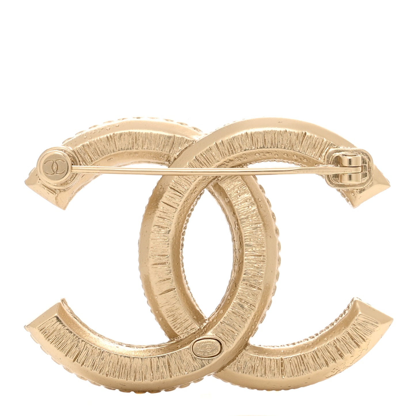 Metal Chain Quilted CC Brooch Gold