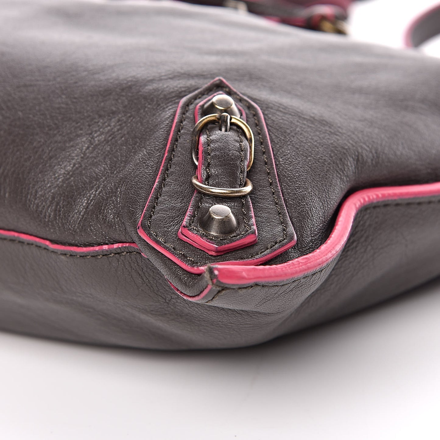 Calfskin Papier Highlight Neo Crossbody