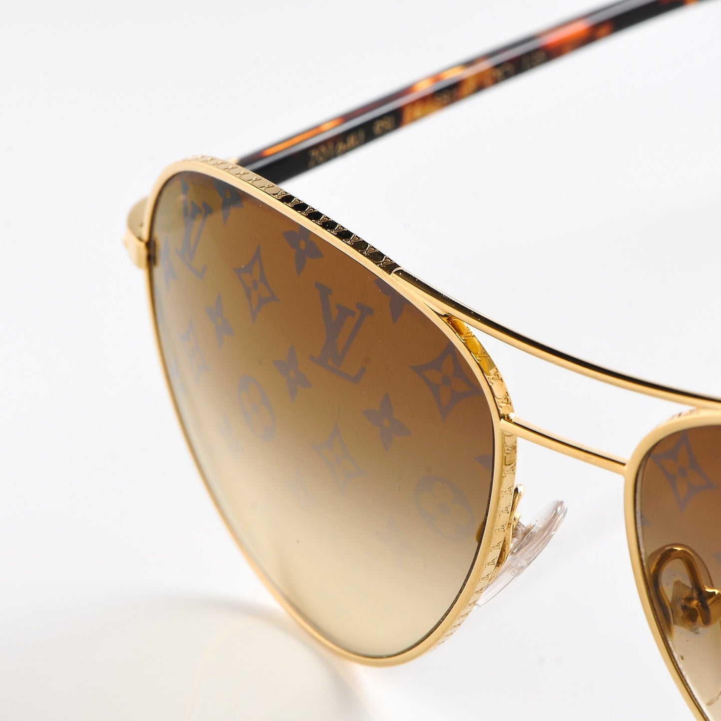 Conspiration Pilote Sunglasses Z0164U Gold