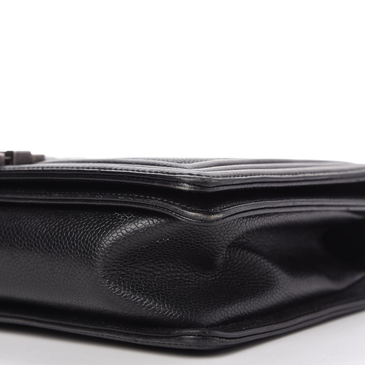 Caviar Chevron Quilted New Medium Boy Flap Black