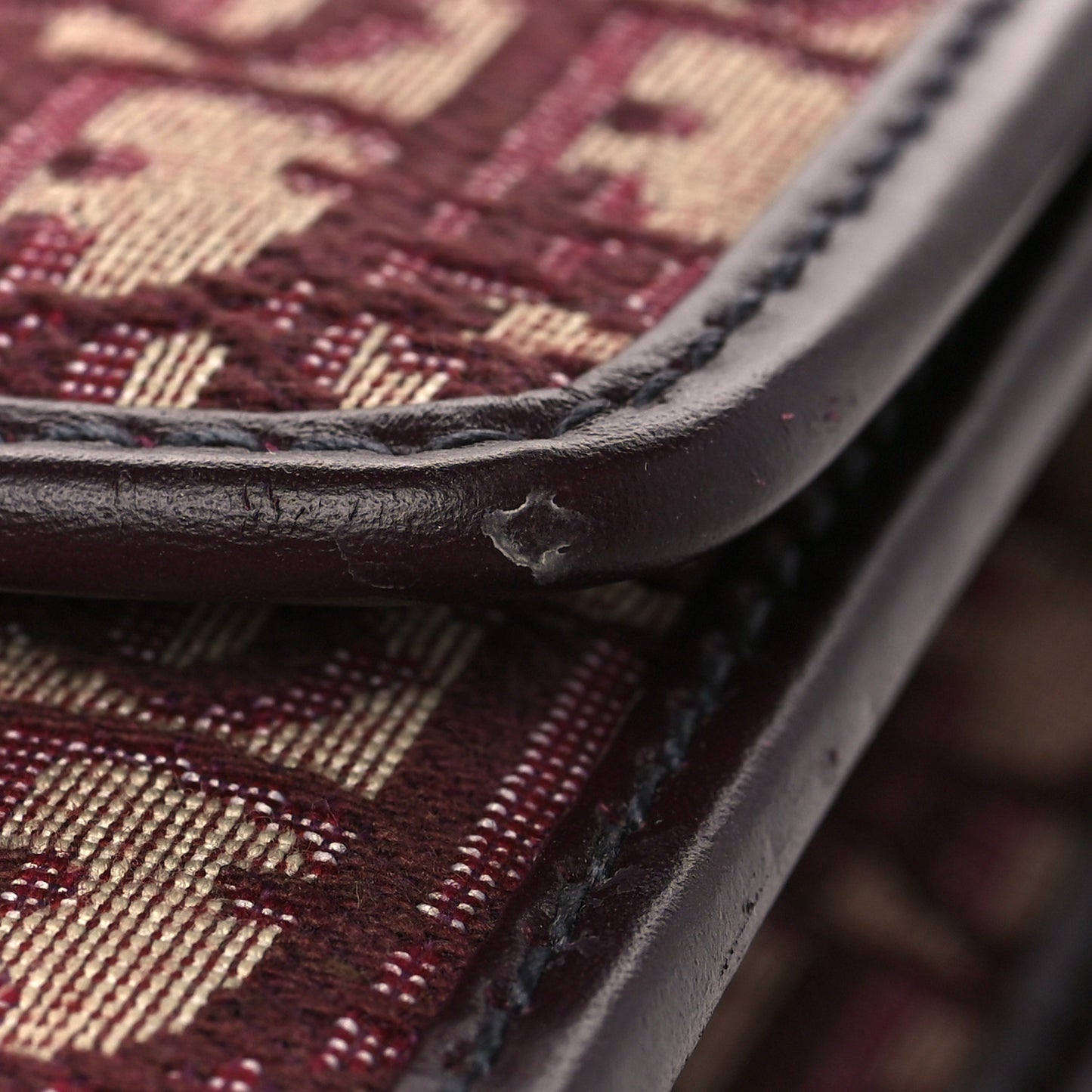 Oblique 30 Montaigne Flap Bag Burgundy