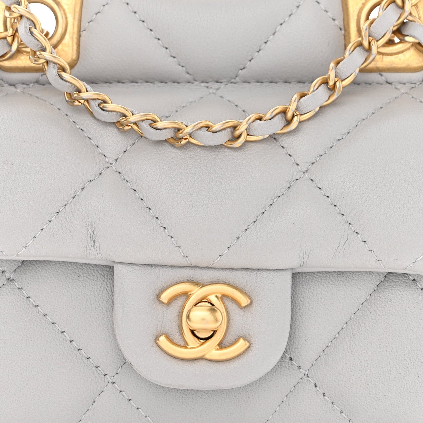 Calfskin Quilted Lady Handle Flap Card Holder With Chain Grey
