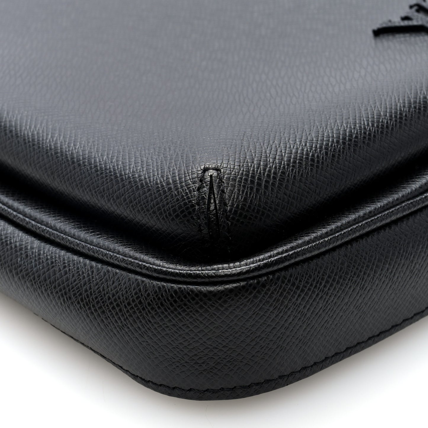 Taiga Avenue Sling Bag NM Black