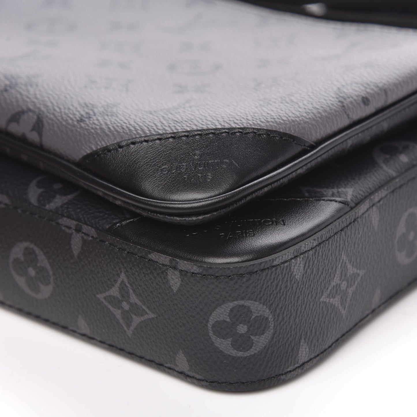 Reverse Monogram Eclipse Trio Messenger
