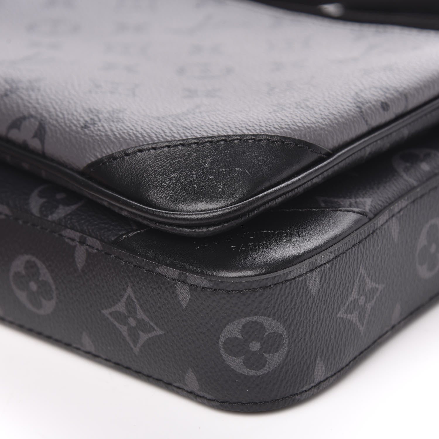 Louis Vuitton Reverse Monogram Eclipse Trio Messenger 7 of 8