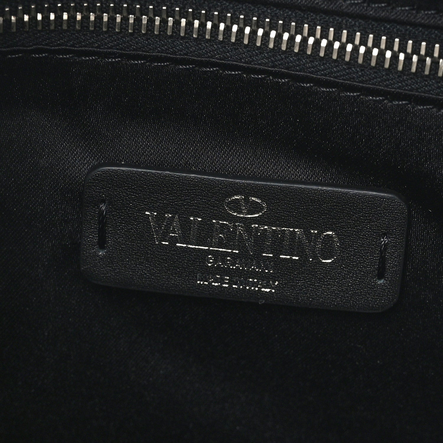 Valentino Garavani Calfskin VLogo Inlay Wash Bag Black 6 of 7