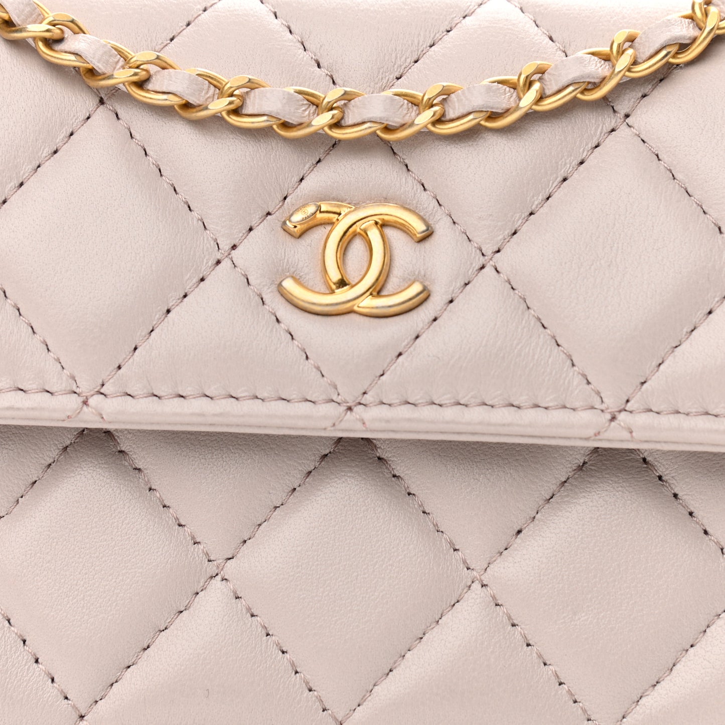 Lambskin Quilted Pearl Crush Clutch With Chain Light Purple