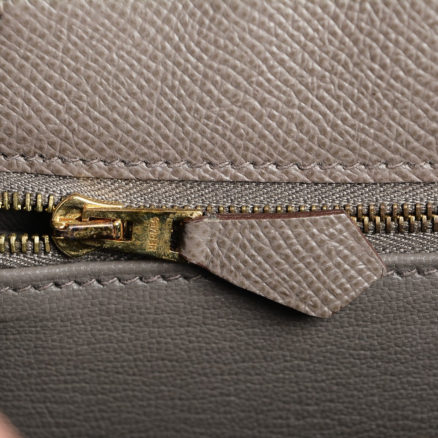 Epsom Kelly Sellier 28 Etain