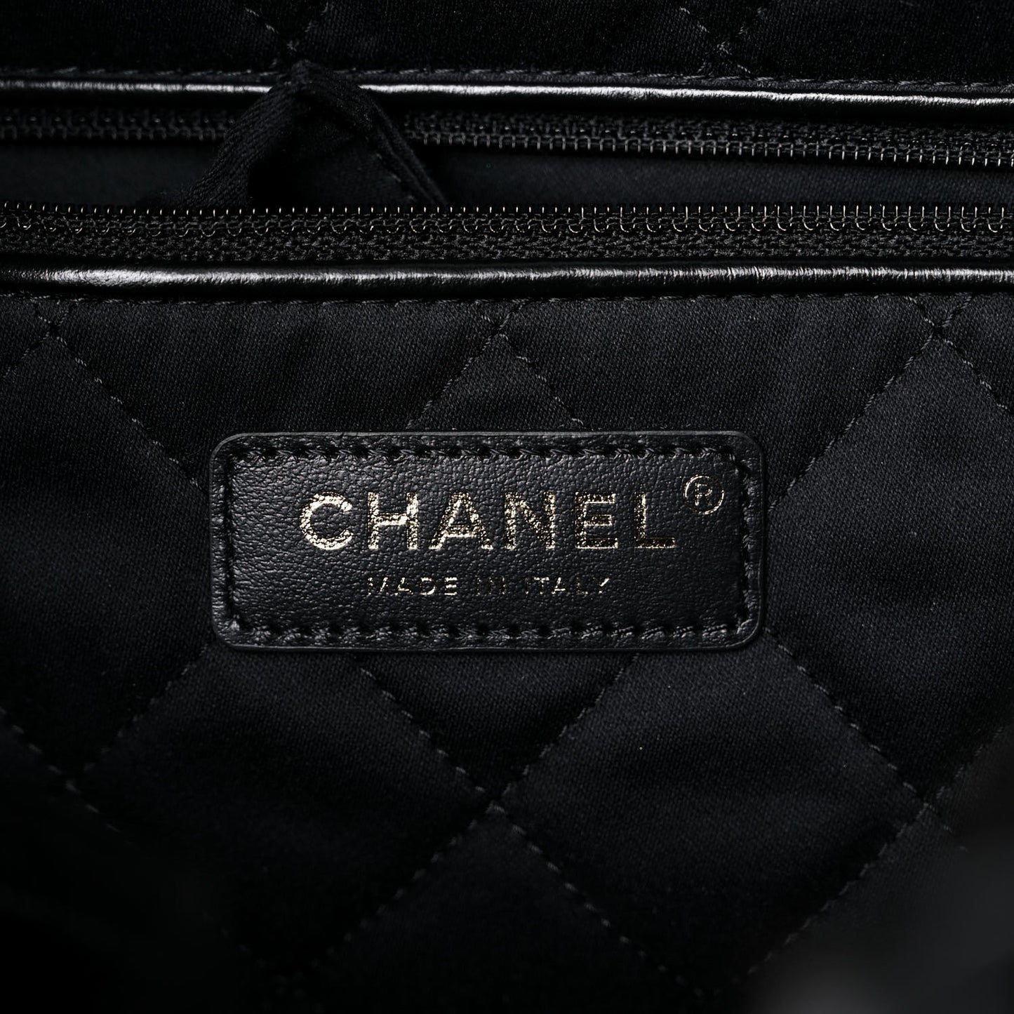 Shiny Calfskin Quilted Small Chanel 22 Black