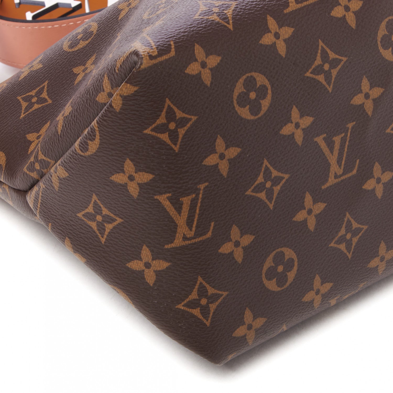 Louis Vuitton Monogram Beaubourg Hobo Mini Bordeaux Red Peach Safran Blue Jean Blue 6 of 9