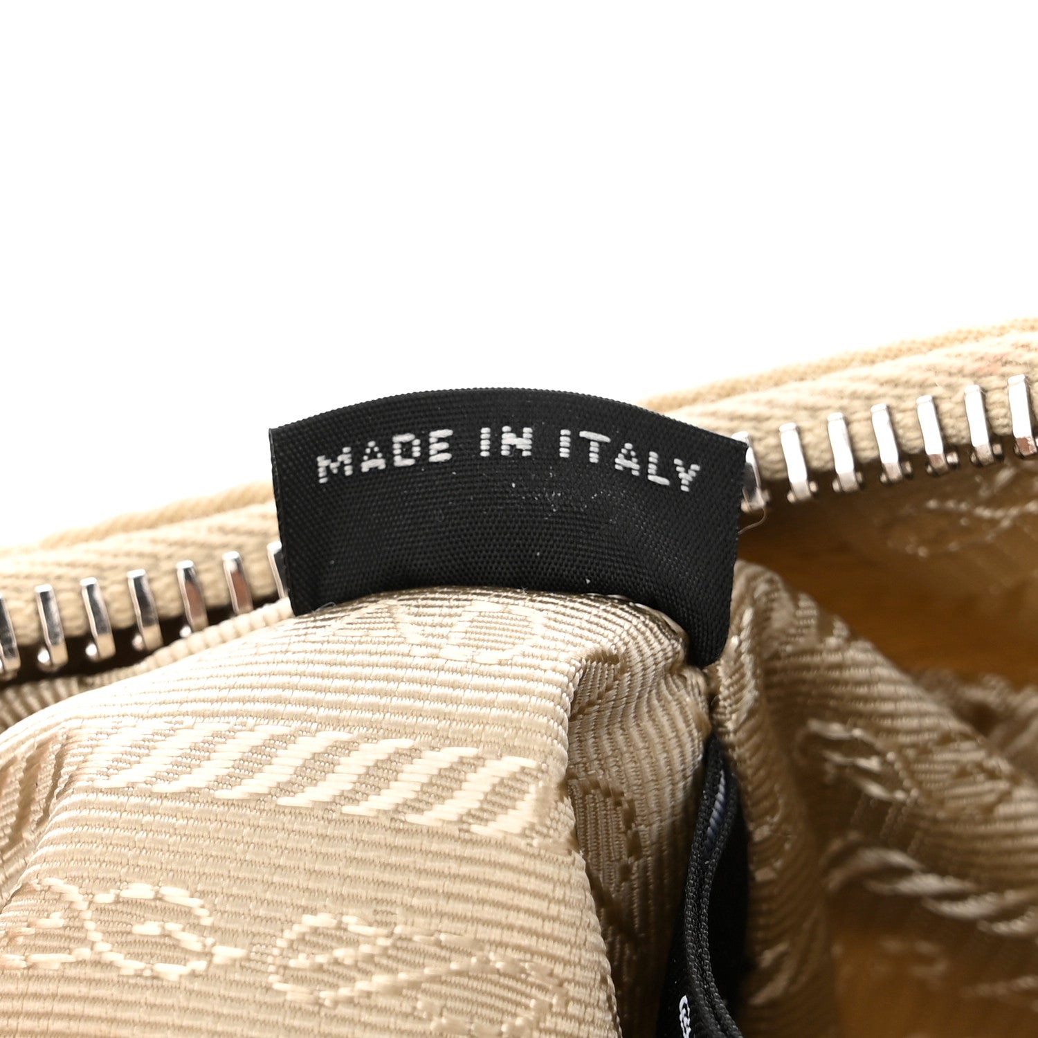 Prada Re-Nylon Saffiano Re-Edition 2005 Shoulder Bag Cammeo 9 of 13