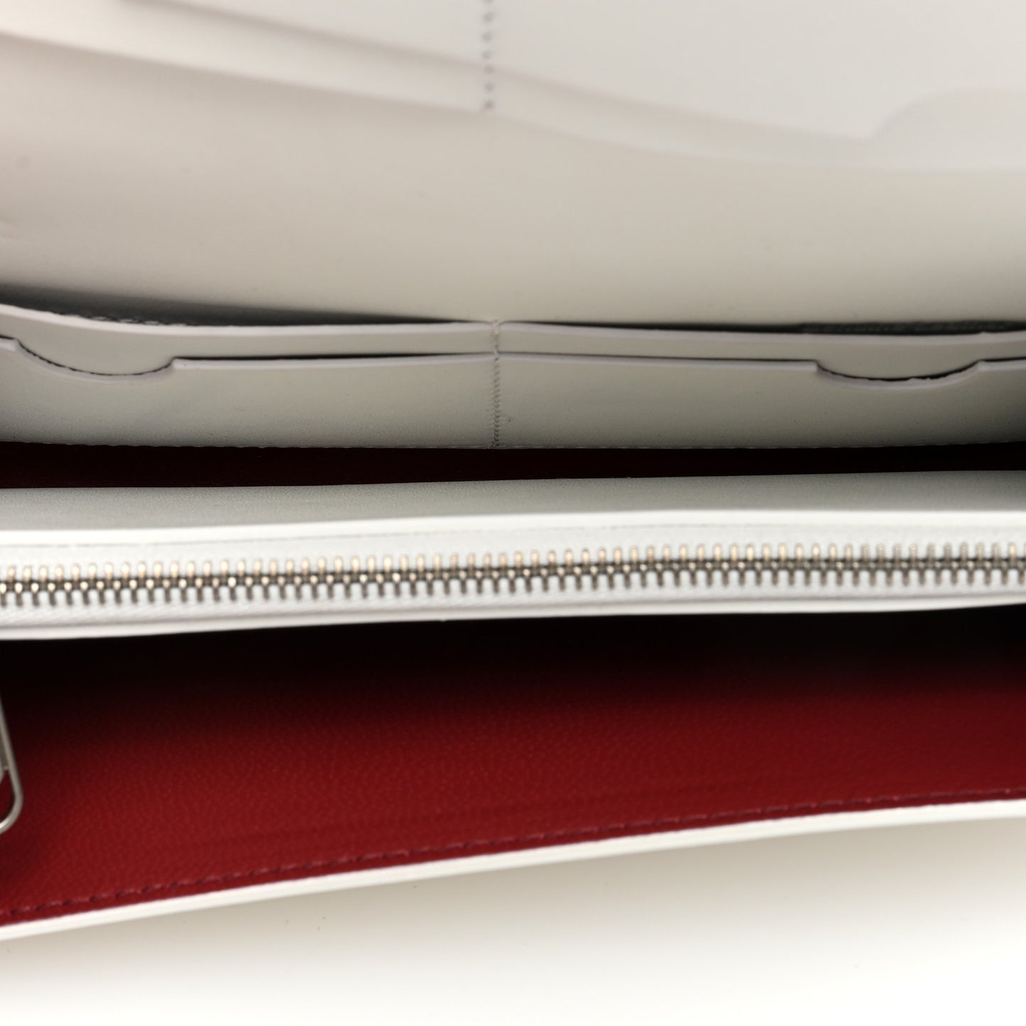 Calfskin Jitney Logo Flap Wallet On Chain White