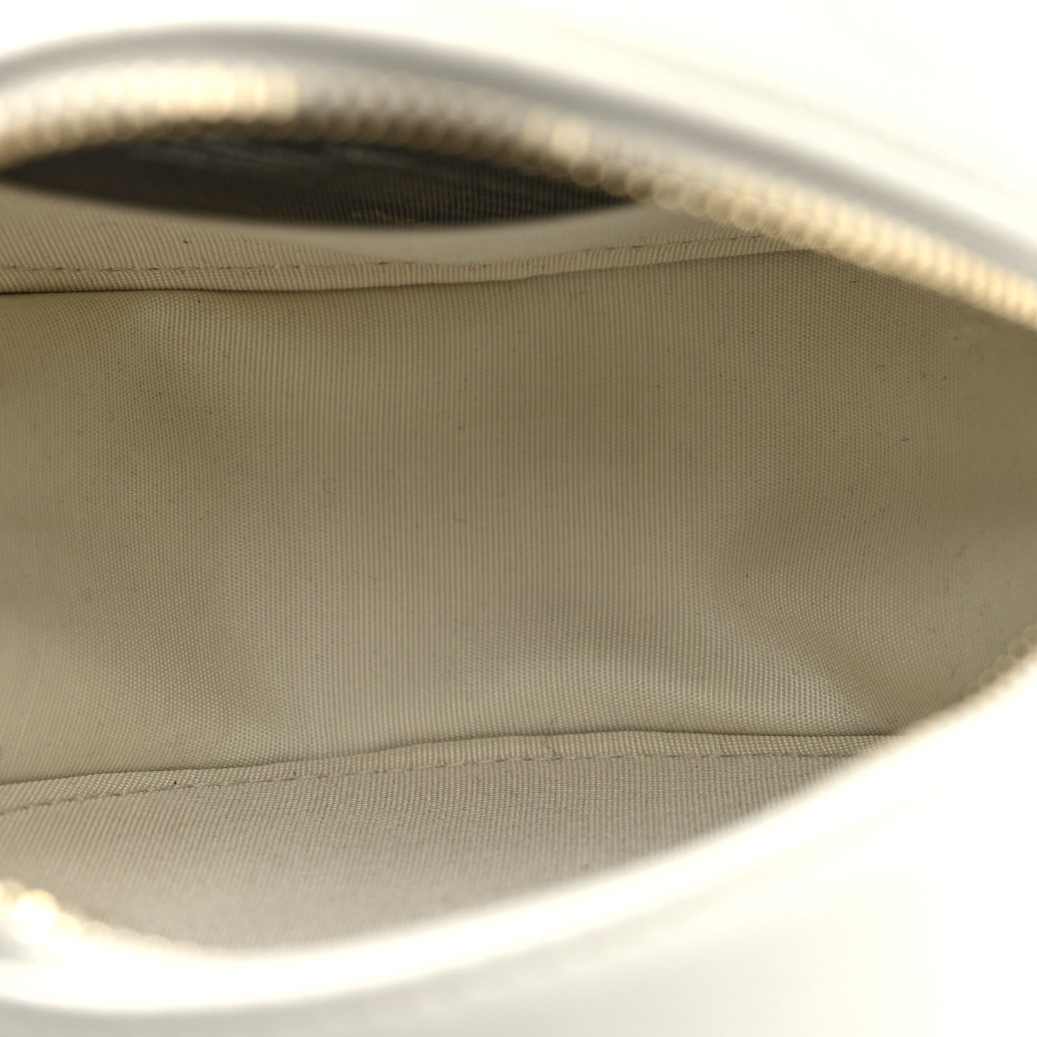 Chanel Shiny Goatskin Quilted Chanel 19 Round Clutch With Chain White 5 of 10