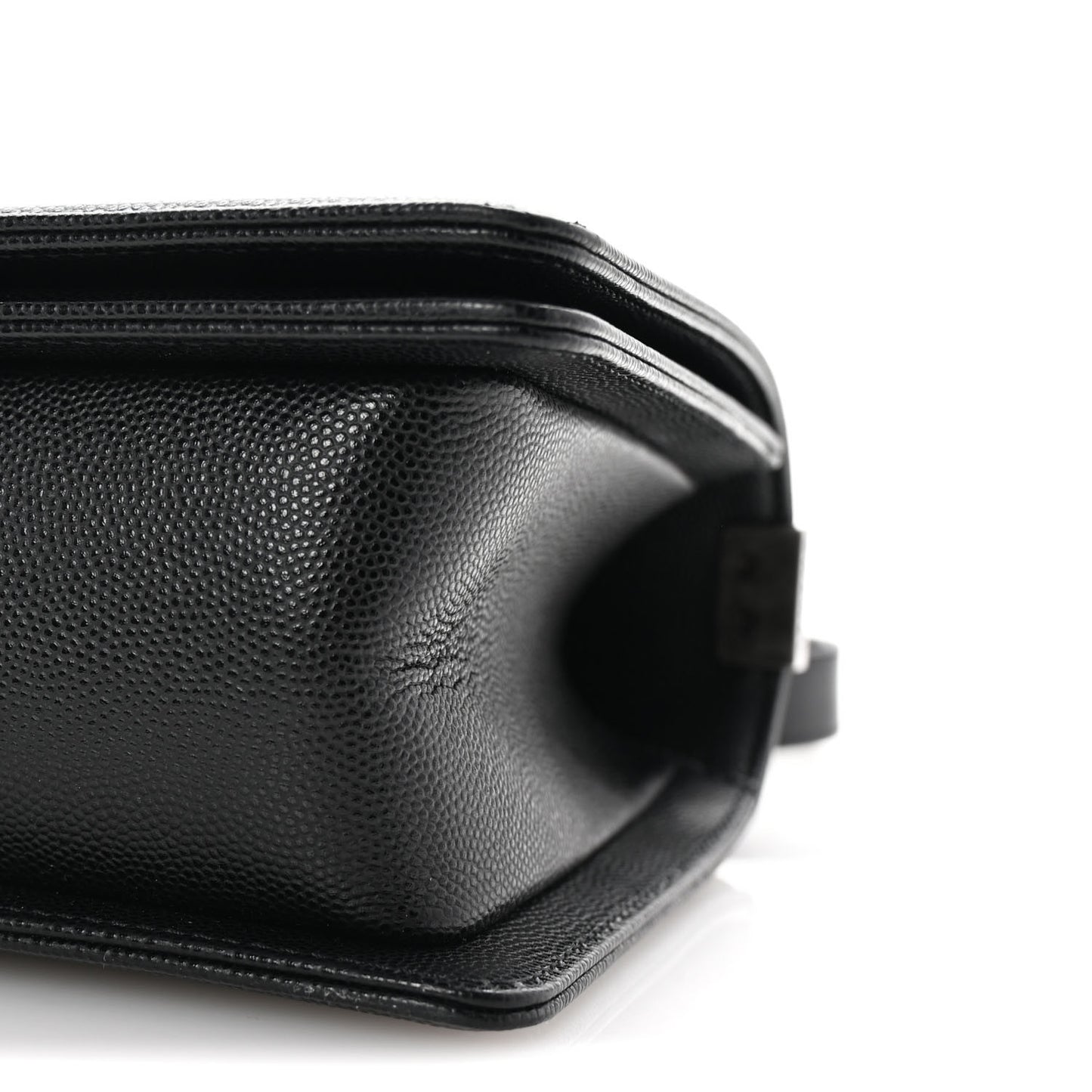 Caviar Quilted Medium Boy Flap Black