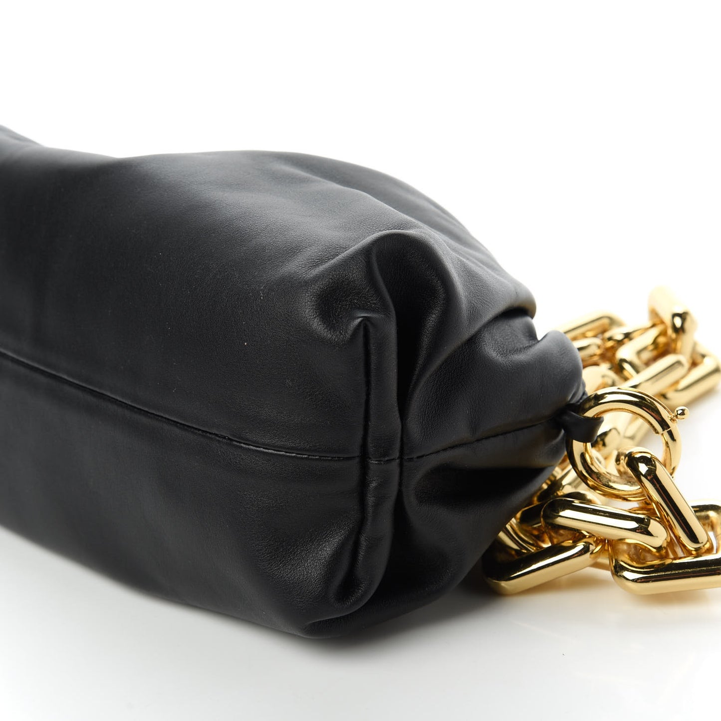 Calfskin The Pouch Chain Black