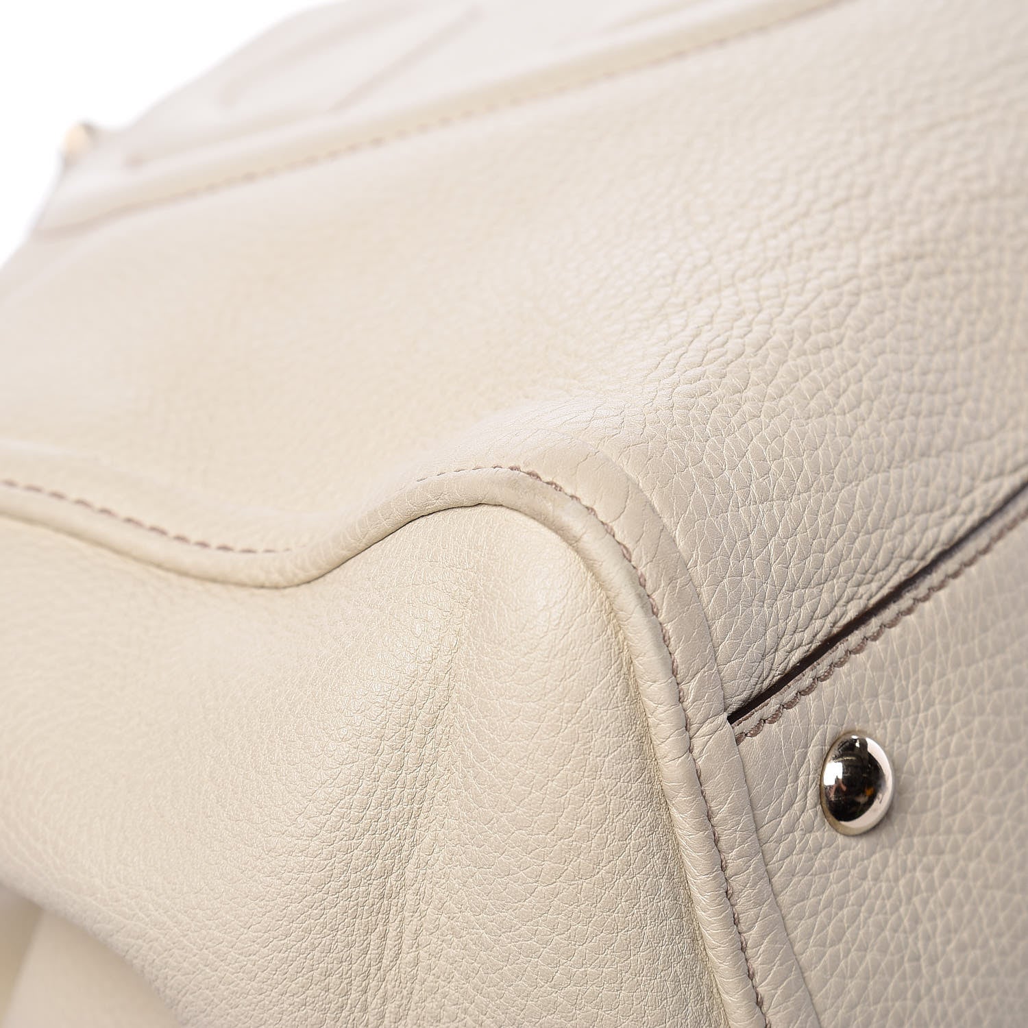 Gucci Pebbled Calfskin Medium Soho Shoulder Bag Off White 11 of 18